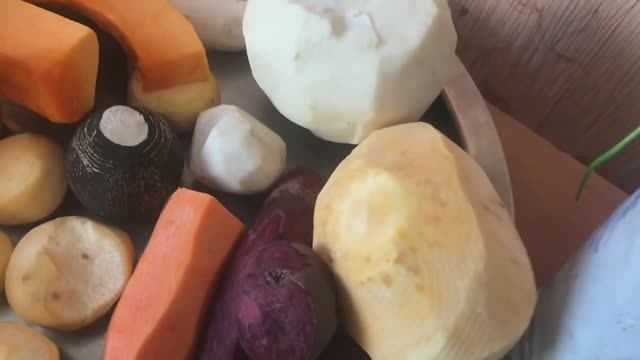 Приучаемся к воздержанию в еде. Матушка Ефросинья Мухаметзянова смотреть онлайн