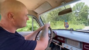 Осторожно!!! Динозавр на дороге! Жёлтый выручил #ретро #automobile #лето #авто