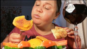 Мукбанг Хоть котлеток поем