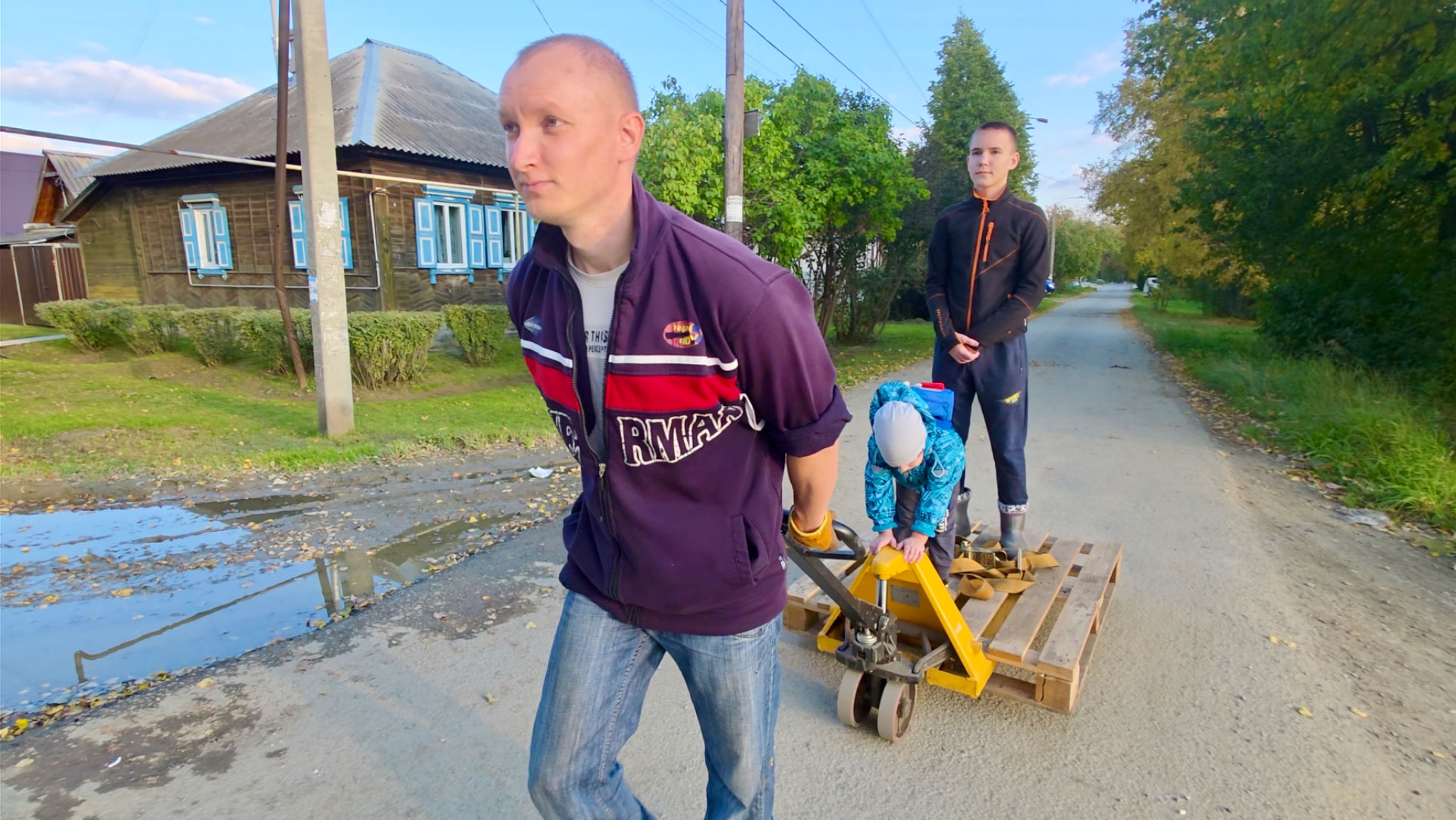 Уехали из деревни | Жизнь в цивилизации | Месяц жизни в одном видео | Стройка, заготовки, работа смотреть онлайн