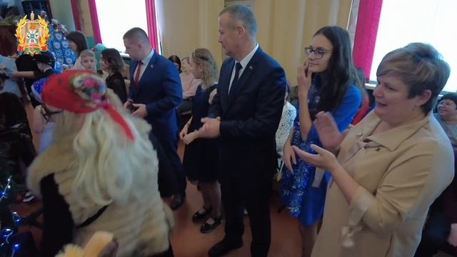 Александр Шастайло поздравил воспитанников Василевичской специальной школы-интерната смотреть онлайн