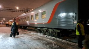 Тюменский вокзал! Посадка на поезд 081. Стелим постель. Едем в Москву!