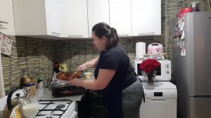 Жарю курицуВсе погорелоОЧВКУСНОЦелуюручки