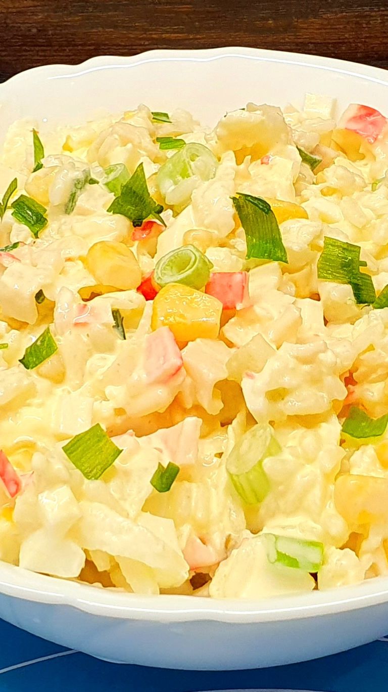 Салат из дайкона с крабовыми палочками