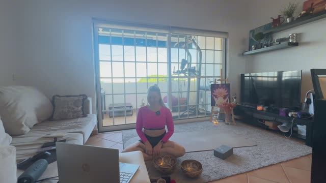 Виньяса йога на продольный шпагат смотреть онлайн