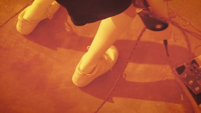 Зонтики клип Umbrellas music video - вся информация внизу под на? смотреть онлайн