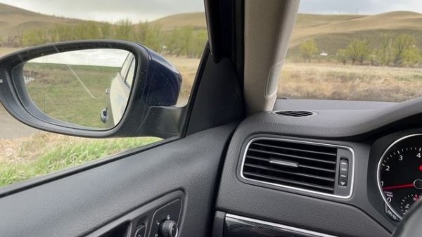 Автоматическое опускание зеркала при движении задним ходом. Скрытые функции Volkswagen Jetta, Tiguan