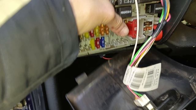 Как снять Блок Предохранителей на Калине 1 смотреть онлайн