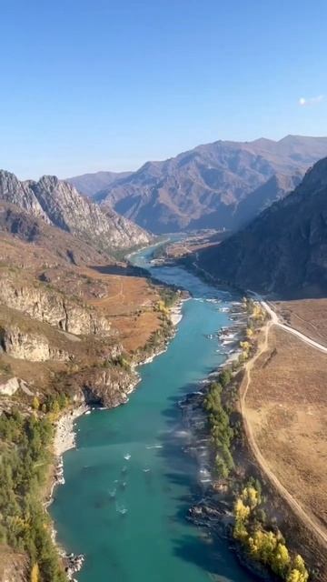 Бирюзовая река Катунь, Алтай