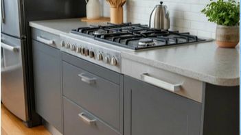 Монтаж алюминиевого плинтуса столешницы взамен пластикового. смотреть онлайн