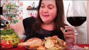 Мукбанг  Курочка  с картошкой  и летним  салатом