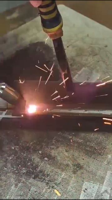 Лазерная сварка XTLASER мощностью 6 кВт - сварка с двухпроводной подачей проволоки. смотреть онлайн