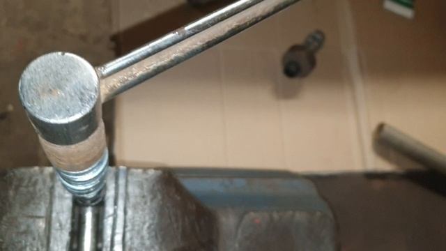 Резьбовой фиксатор -- какая сила открутить 🤔 смотреть онлайн