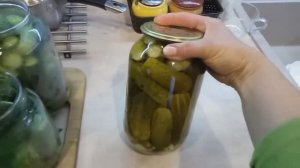 20 лет мариную огурцы только так! Очень вкусные и хрустящие!