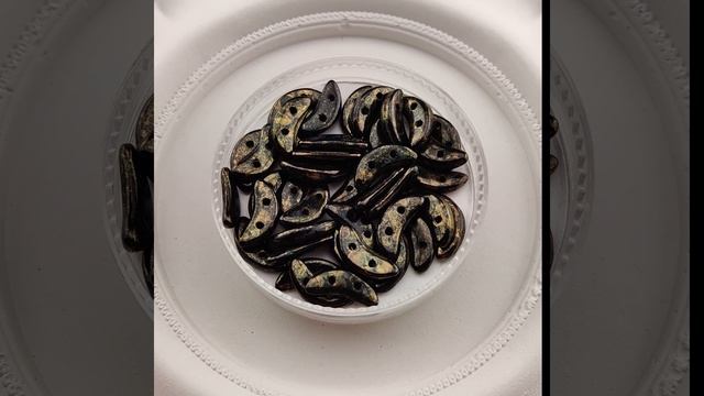 CzechMates Crescent — Jet Bronze Picasso смотреть онлайн