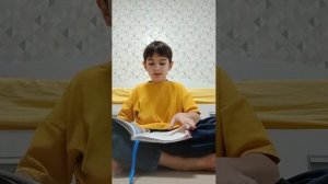 читаю стихи вырозительно