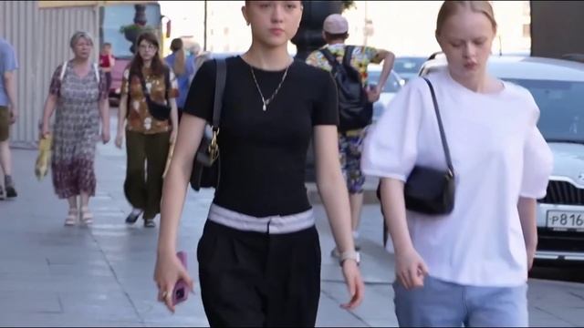 Москва которая притягивает улицы энергия и русская красота 🌆🔥 смотреть онлайн