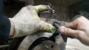 Как запресовать целиндр в заклиневшем супорти. С помощью самодельного Супорта.