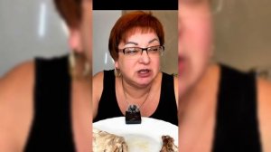 Жили были дед и баба и курочка ряба и снясла курочка ЯИчко!!!Мукбанг перед ужином яичко и курочка!!!