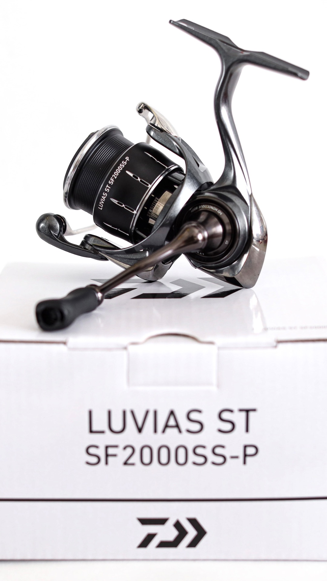 Daiwa 24 Luvias ST SF 2000SS-P - офигенная катушка для сверхлегкого спиннинга🔥 смотреть онлайн