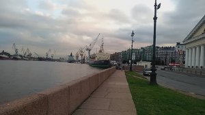 Встреча друзей. Прогулка по Васильевскому