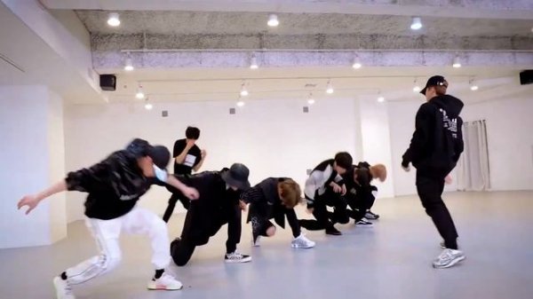 Stray kids "Levanter" dance practice