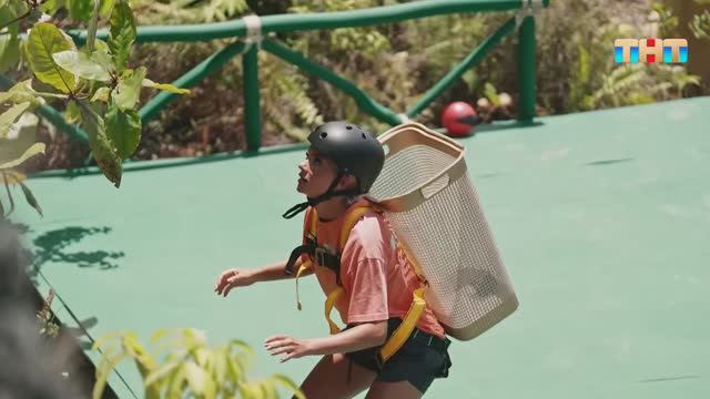 Подняться на скалу и сбросить мячи смотреть онлайн