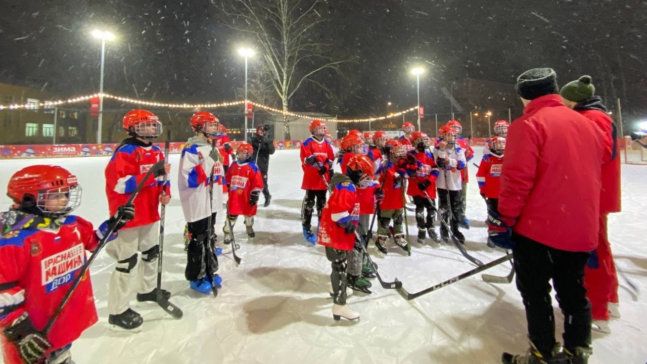 В Пушкино стартовали тренировки по хоккею «Красная Машина Двор» смотреть онлайн