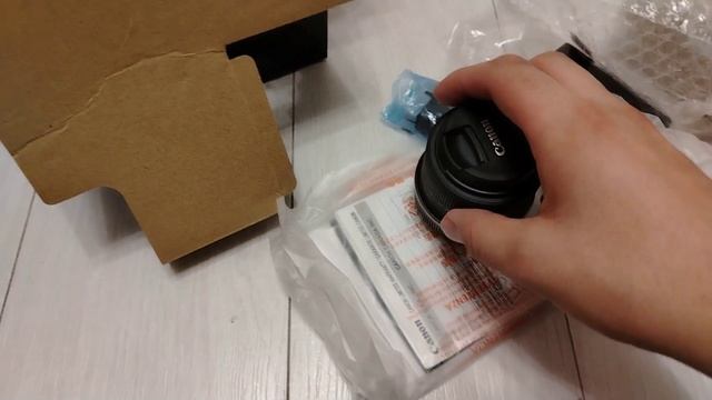 Canon EOS R50 Kit RF-S 18-45mm IS STM распаковка фотоаппарата смотреть онлайн