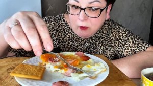 МУКБАНГ перед завтраком/Как я то не экспериментировал а😆😆😆