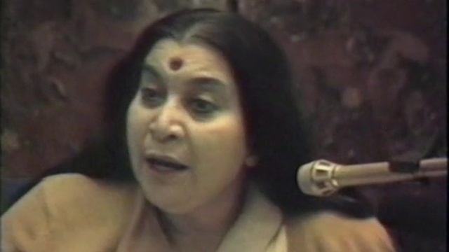 12.05.1982г. Левая сторона . Лекция Шри Матаджи . Брайтон. Англия. смотреть онлайн