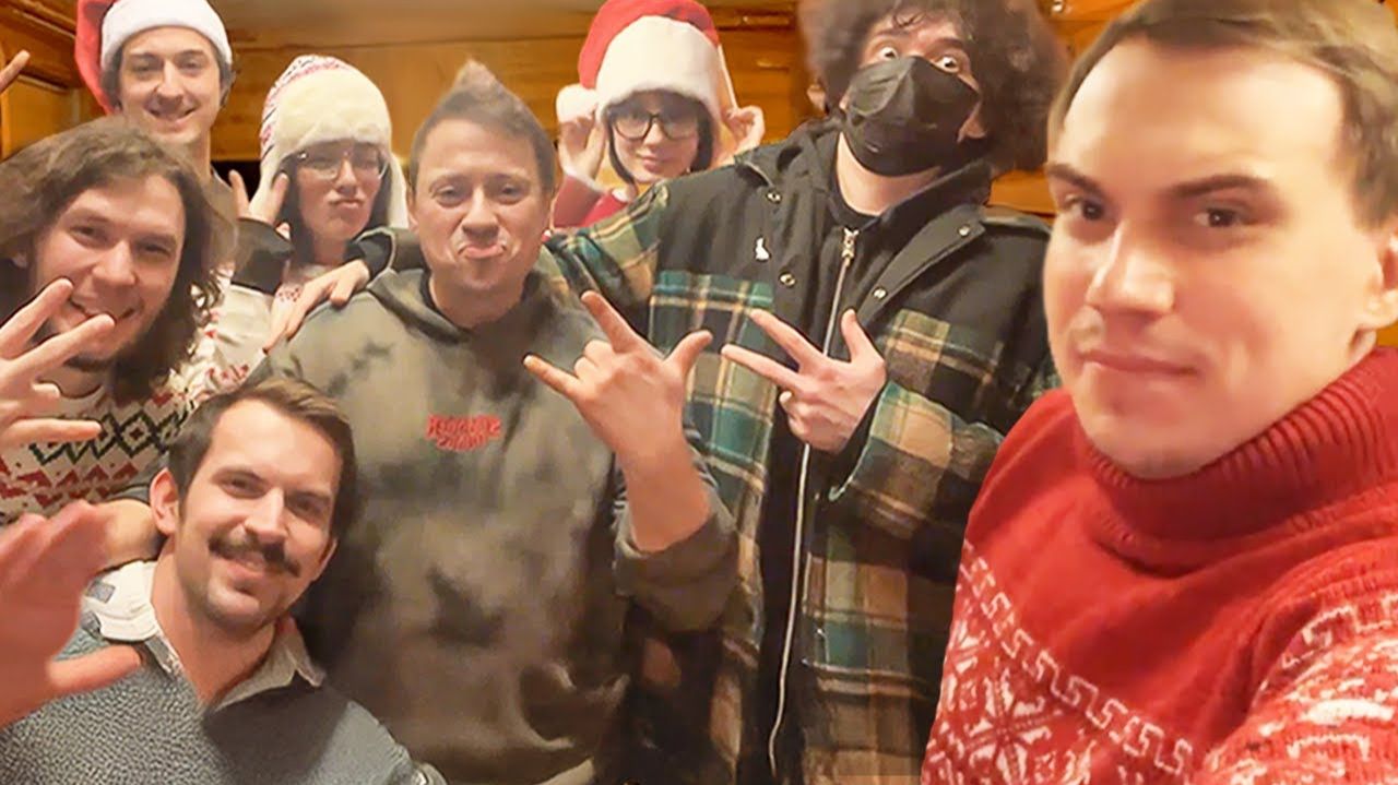 ГЛЕБ в ГОСТЯХ у АНДРЕЯ ГАЙДУЛЯНА (Ростик, Катя, Коря, Рома, Юра, Митя) / КУКИНГ на ДАЧЕ | Sasavot смотреть онлайн