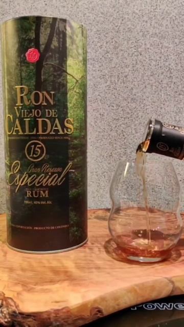 "Viejo de Caldas" Gran Reserva Especial 15 Years Old. !5-летний колумбийский ро смотреть онлайн