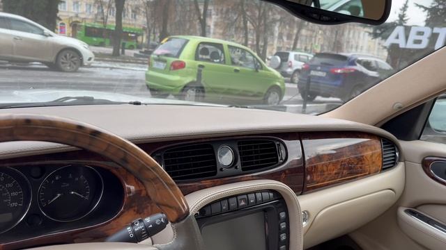 Jaguar XJ350 4.2 298 л.с.