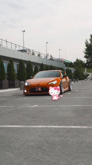 Toyota GT Kitty | 4K смотреть онлайн