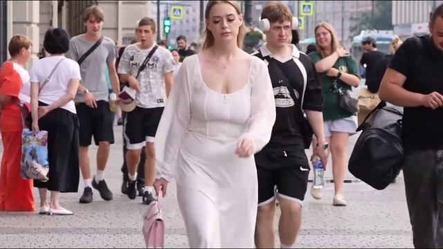 Соблазнительные улицы Москвы настоящие русские девушки 👀✨ смотреть онлайн