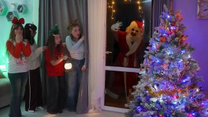 СТРАШНЫЙ ДЕД МОРОЗ ВЛЕЗ К НАМ НА НОВЫЙ ГОД!