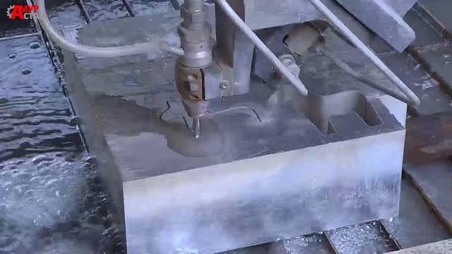 Гидроабразивный станок режет алюминий 100 мм смотреть онлайн