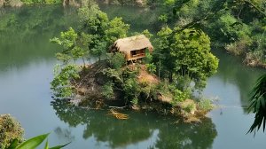 Женщина построила деревянный дом на острова за 120 дней. От фундамента до крыши. Бушкрафт