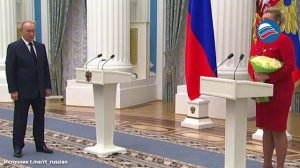 Мария Захарова получила награду от президента России
