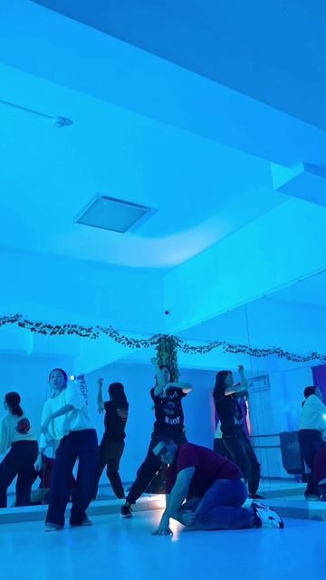 Тренировка Танцевального Потока (Flow) в группе.