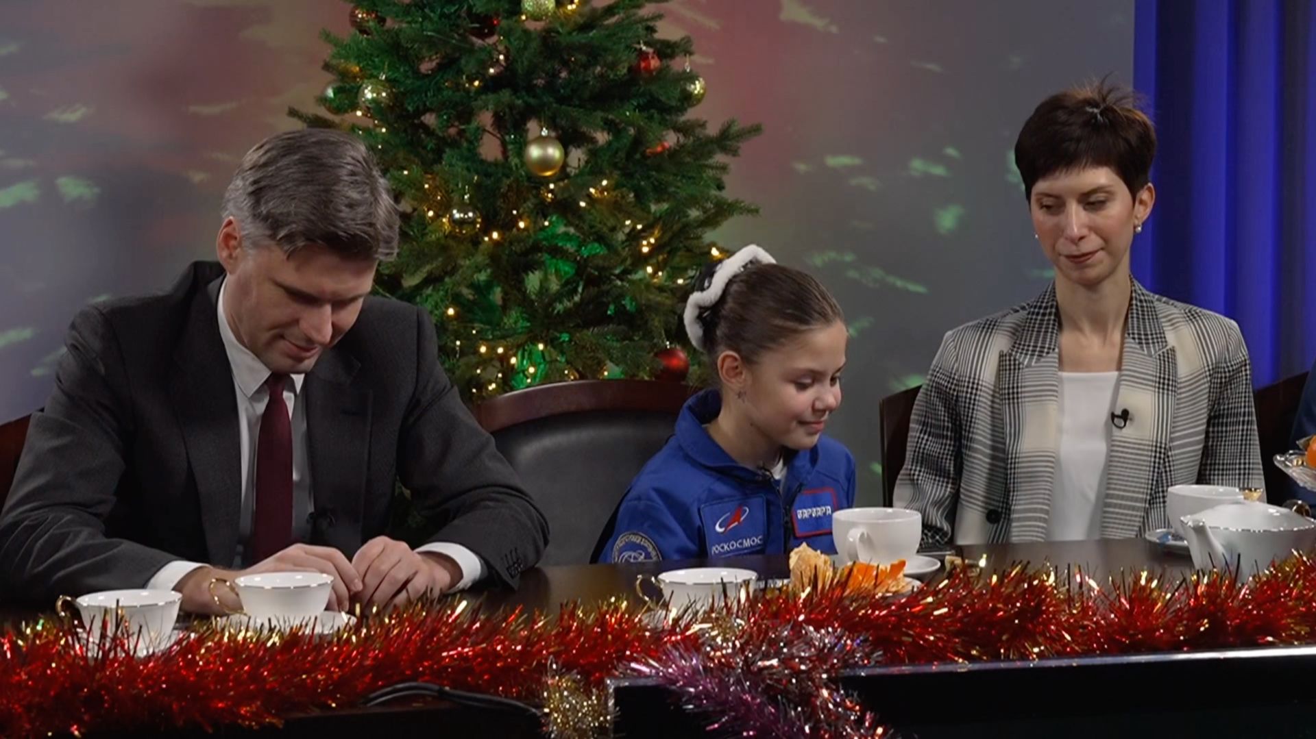 Владимир Путин поговорил по телефону с Варварой Смахтиной смотреть онлайн