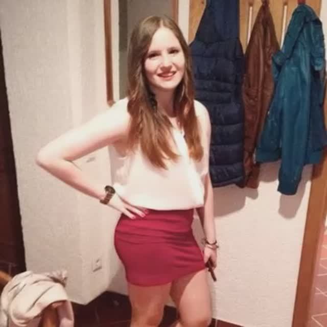 cute girl kissing смотреть онлайн