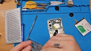 замена акб и задней крышки самсунг s23