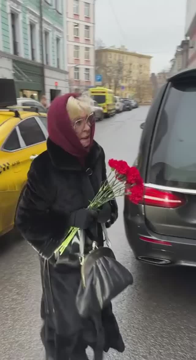 Вера Алентова приехала проститься с Лобоцким. Через час её не стало самой...