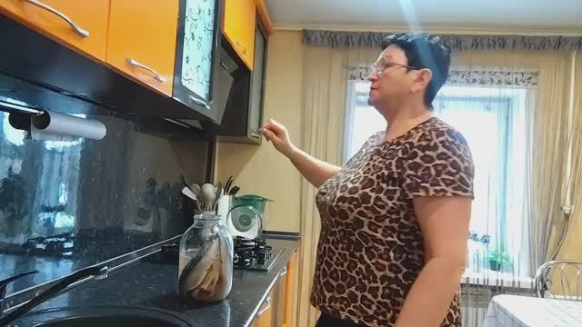 ЗАСОЛИЛА СКУМБРИЮ/ смотреть онлайн