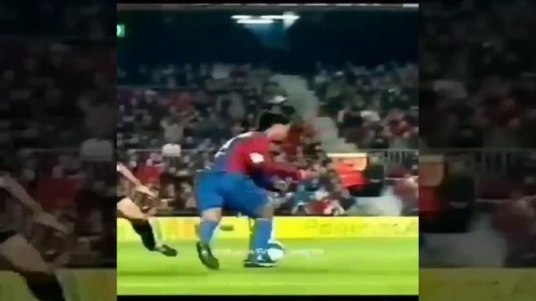 viral and entertaining football videos and highlights.