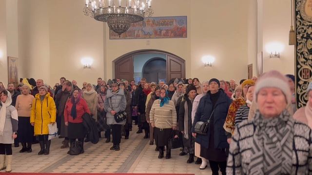 АРХИЕРЕИ САРАТОВСКОЙ МИТРОПОЛИИ СОВЕРШИЛИ БОЖЕСТВЕННУЮ ЛИТУРГИЮ В ХРАМЕ СПИРИДОНА ТРИМИФУНТСКОГО смотреть онлайн