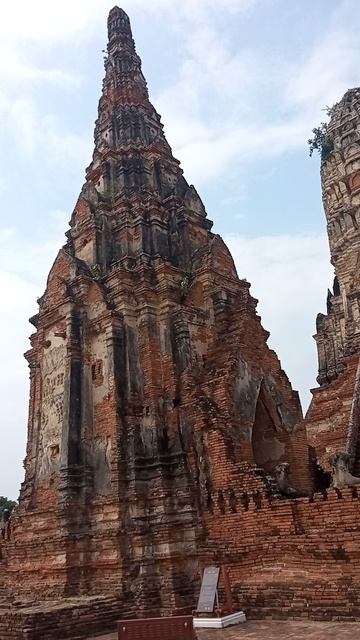 Не Краби. Не Пхукет. А вот этот храм. смотреть онлайн