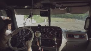 Поездка на PETERBILT 379 внутри кабины